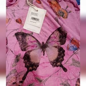 Magnolia PEARL Profound Responsibility Tee ALLIU (BUTTERFLY)